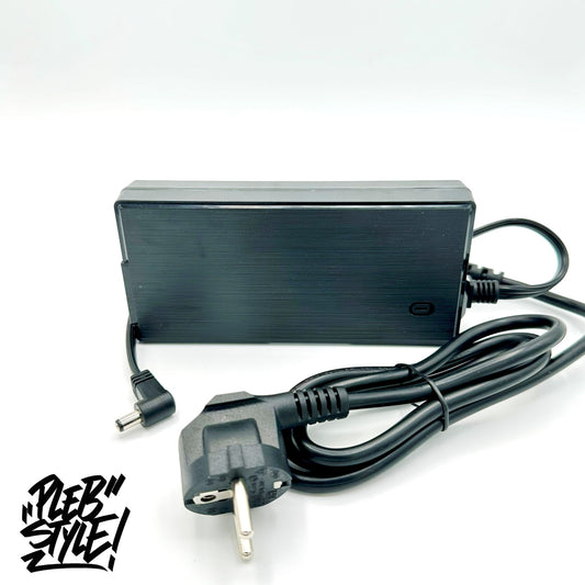 Alimentation secteur LEICKE Performance ULL 150 W (12 V ⎓ 12,5 A) pour votre NerdQaxe++