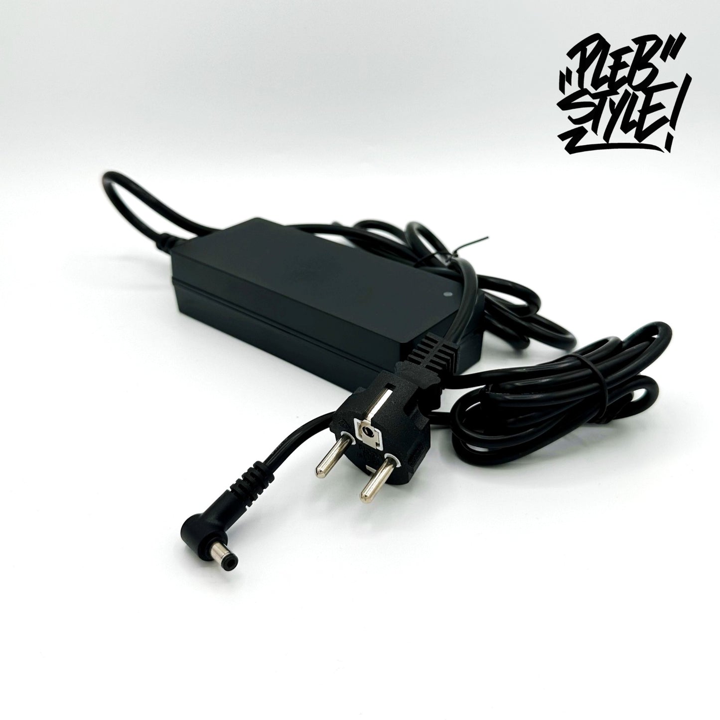 NerdQaxe++ « Cool Edition » – Radiateur cuivre, 2 ventilateurs, alim & support inclus