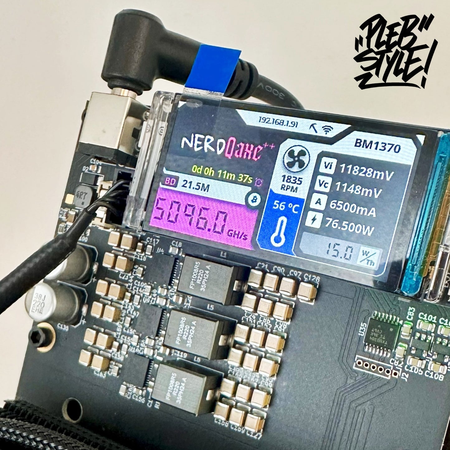 NerdQaxe++ – 4.9TH/s – avec alimentation 120W et support inclus