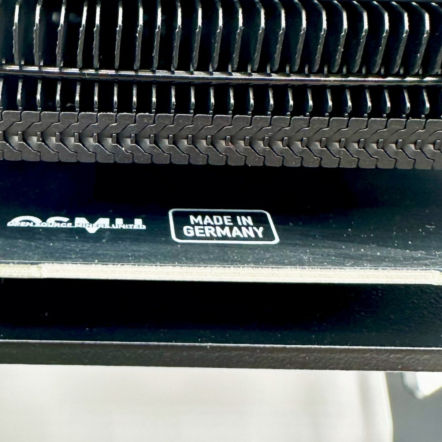 NerdQaxe++ – 4.9TH/s – avec alimentation 120W et support inclus