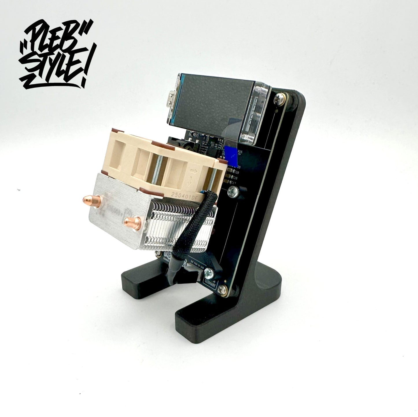 Nerdaxe Gamma – Made in Germany (inkl. Netzteil & Ständer)