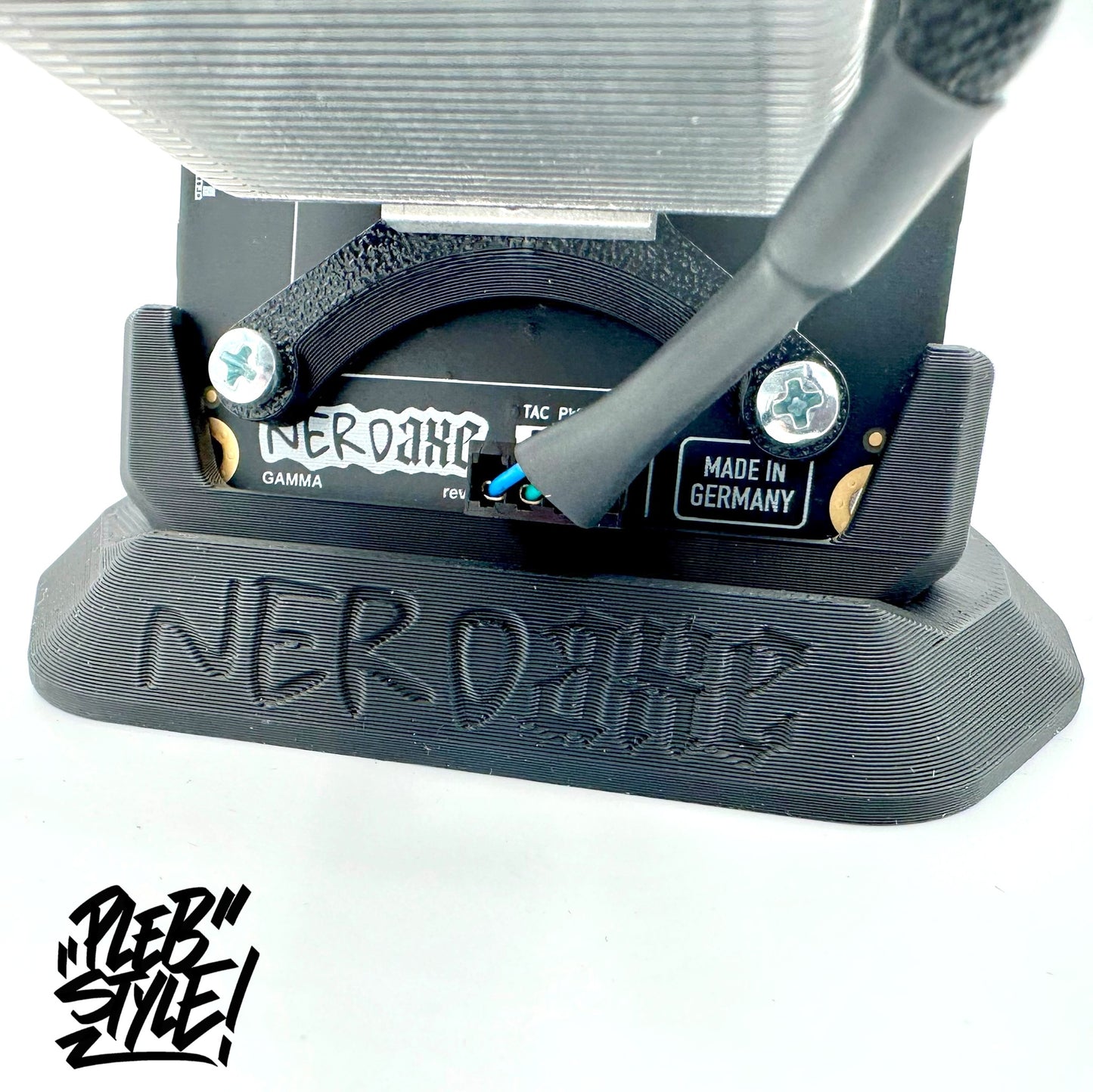 Nerdaxe Gamma – Made in Germany (inkl. Netzteil & Ständer)